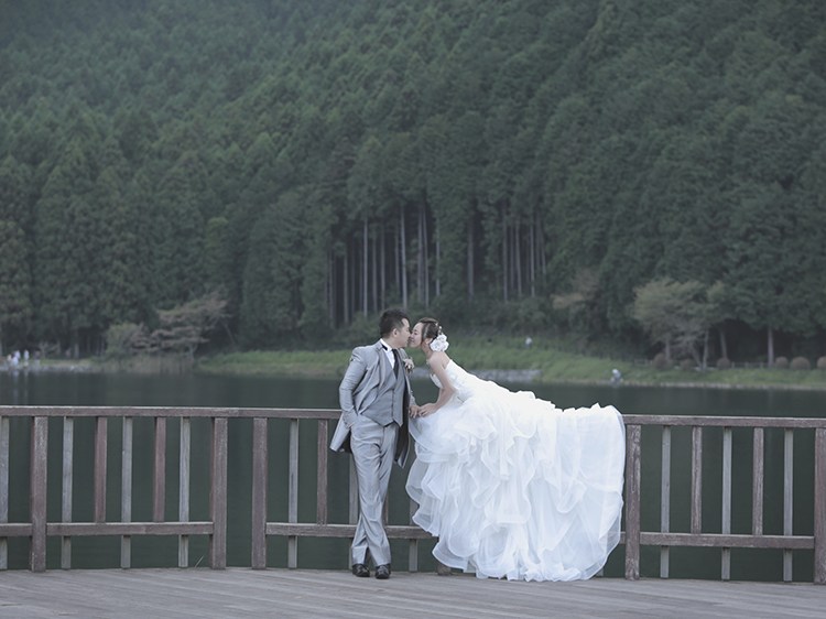 DE & Co. Decollte Wedding Photography in Japan. A Japanese Wedding Photo Studio. | 德可莉日本專業婚紗攝影 | Mt. Fuji | 富士山 | A Fairy-tale | 童話愛情