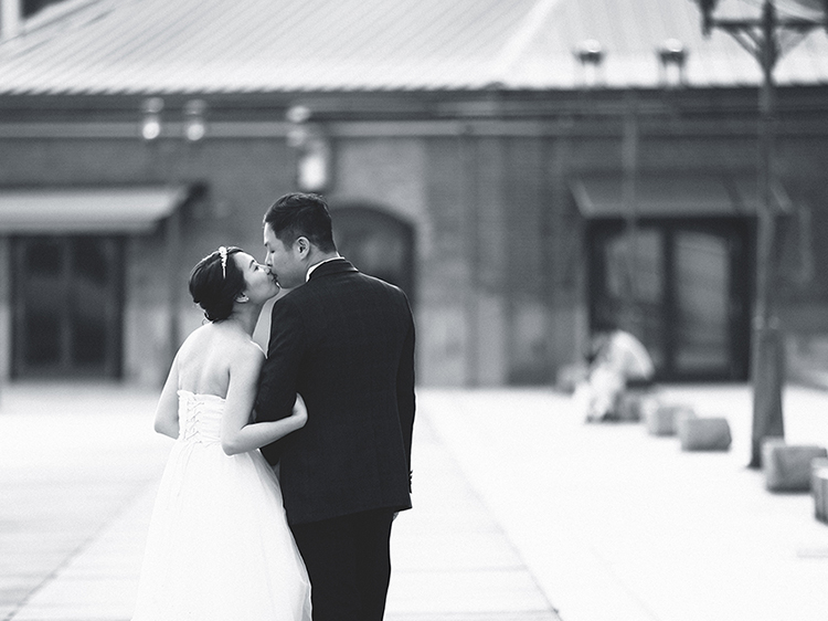 DE & Co. Decollte Wedding Photography in Japan. A Japanese Wedding Photo Studio. | 德可莉日本專業婚紗攝影 | Kobe | 神戶 | The Cinema | 愛。電影