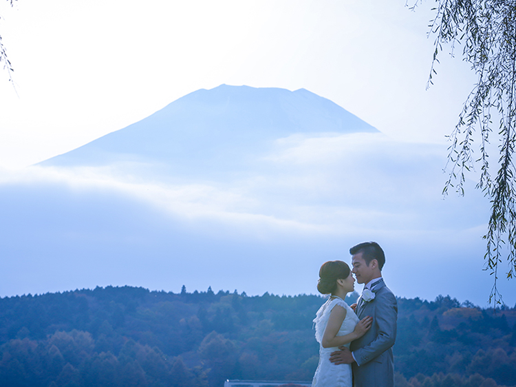 DE & Co. Decollte Wedding Photography in Japan. A Japanese Wedding Photo Studio. | 德可莉日本專業婚紗攝影 | Mt. Fuji | 富士山 | Everything is Alright
