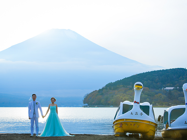 DE & Co. Decollte Wedding Photography in Japan. A Japanese Wedding Photo Studio. | 德可莉日本專業婚紗攝影 | Mt. Fuji | 富士山 | Everything is Alright